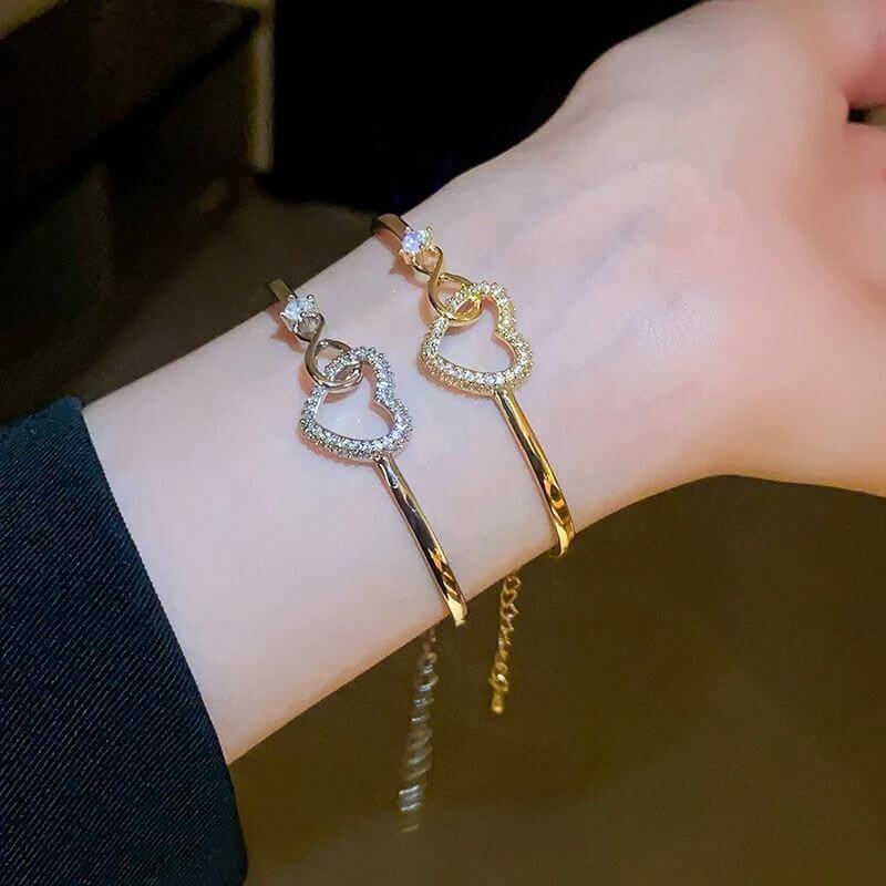 Pulseira de Coração em Zircão -  Brilhe com Amor!